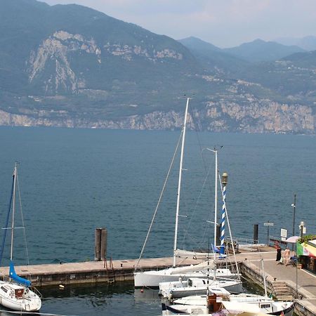 Hotel Danieli La Castellana Lago Di Garda Brenzone sul Garda Exteriör bild