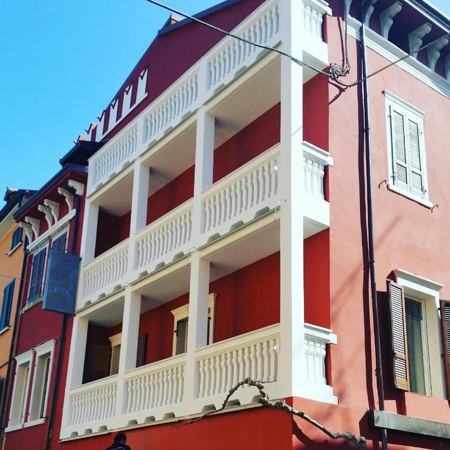 Hotel Danieli La Castellana Lago Di Garda Brenzone sul Garda Exteriör bild