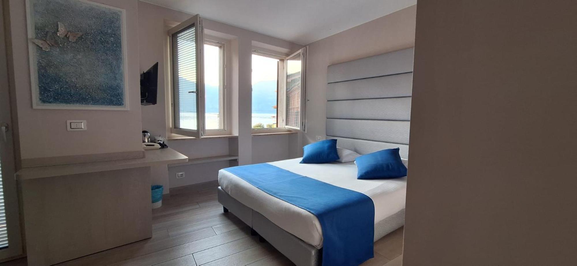 Hotel Danieli La Castellana Lago Di Garda Brenzone sul Garda Exteriör bild