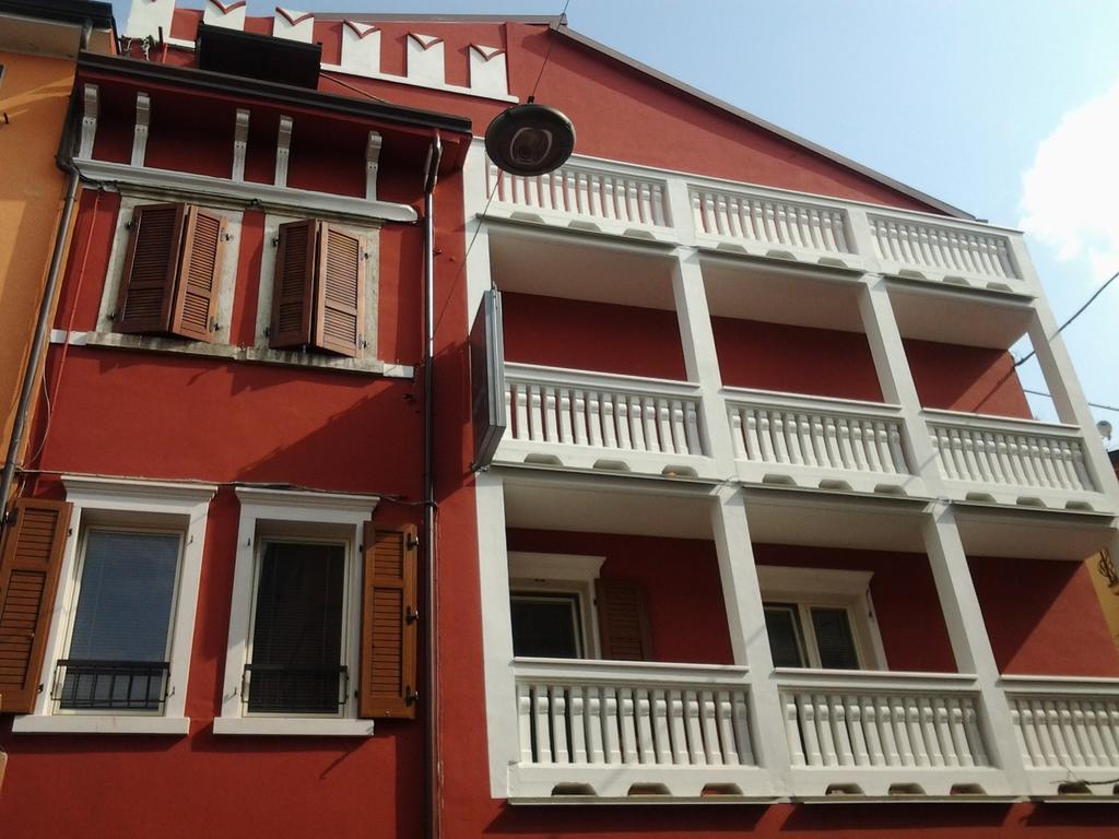Hotel Danieli La Castellana Lago Di Garda Brenzone sul Garda Exteriör bild